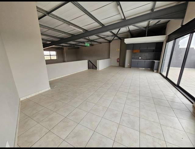 227M² WAREHOUSE FOR SALE IN MOREHILL
